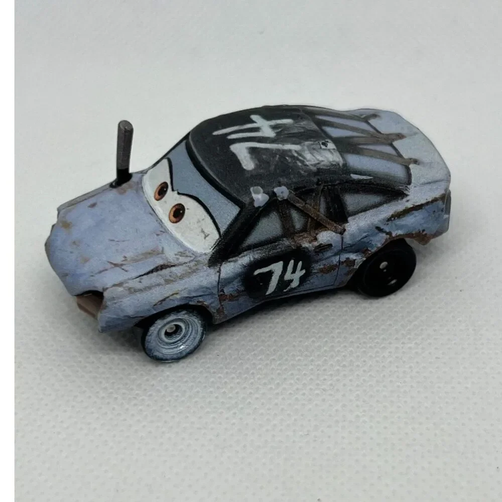 Disney Pixar CARS3 Thunder Hollow Demolition Derby Patty #74 Black Roof